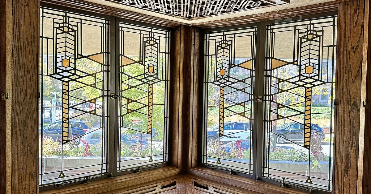 Designed in 1908-1909 and built in 1909-1910, this Prairie-style house was designed by Frank Lloyd Wright for Frederick C. Robie, assistant manager of the Excelsior Supply Company, and his wife, Lora Hieronymus Robie, a 1900 graduate of the